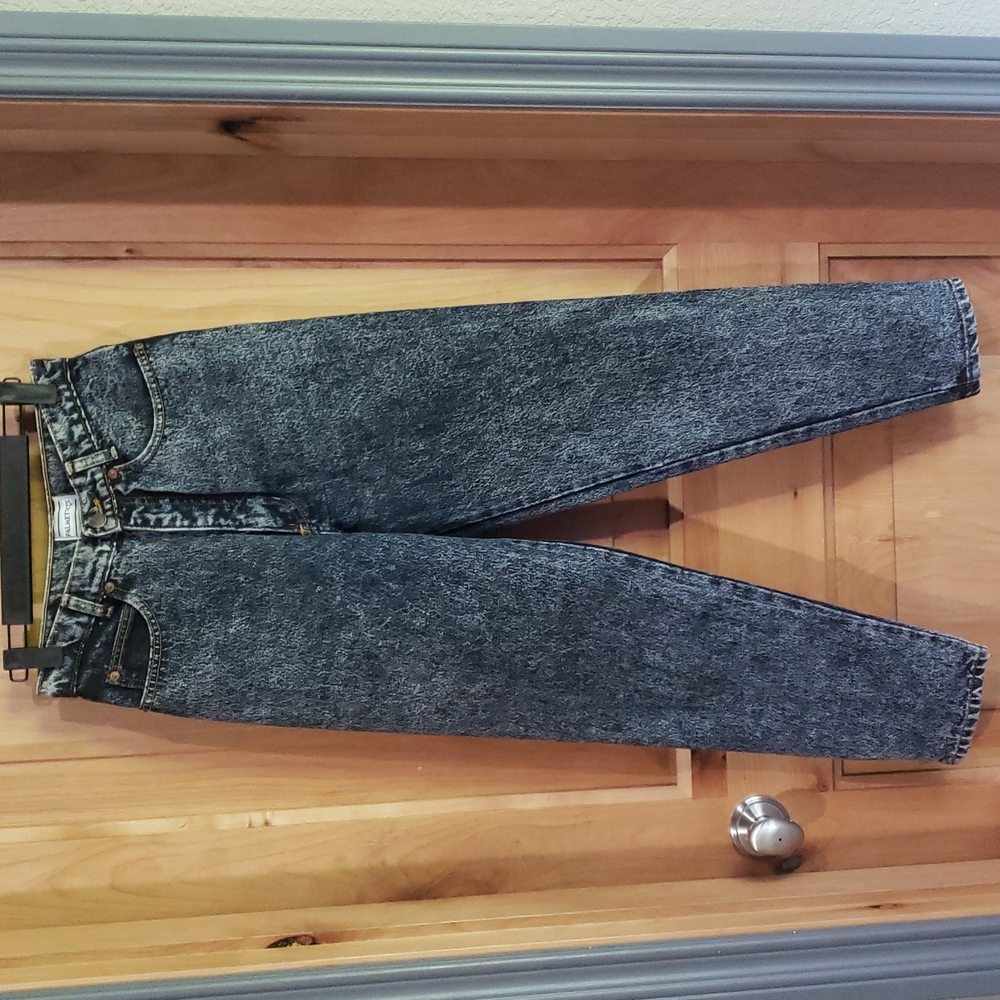 VINTAGE PALMETTOS DARK ACID WASH MOM JEANS